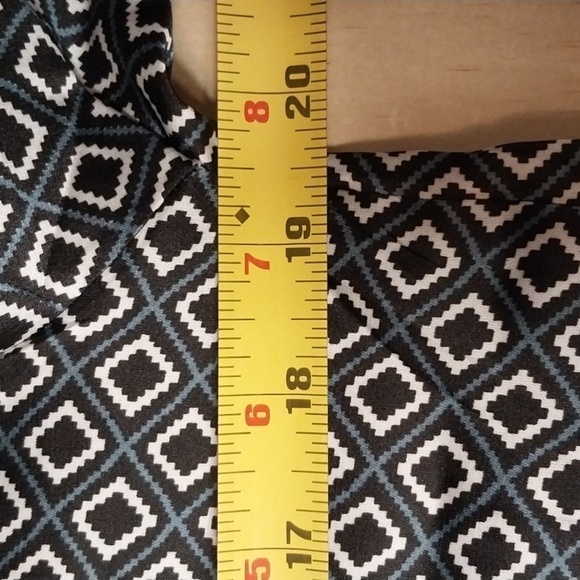 Jon & Anna long sleeve blouse, size M black with diamond pattern print, NWT - Picture 8 of 8